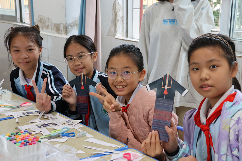 副校长张引带领教学团队来附属小学开展听课活动