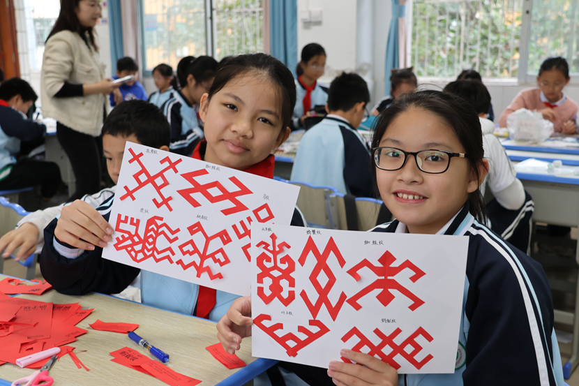 副校长张引带领教学团队来附属小学开展听课活动