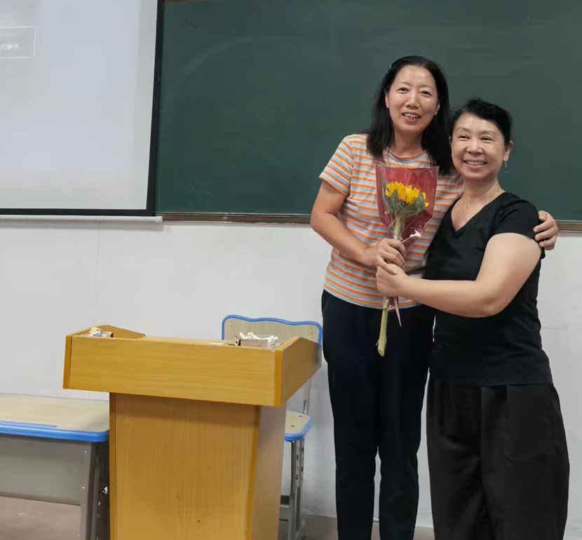 不负“师光”，向阳而生――  ﻿Cool18
教师节主题活动