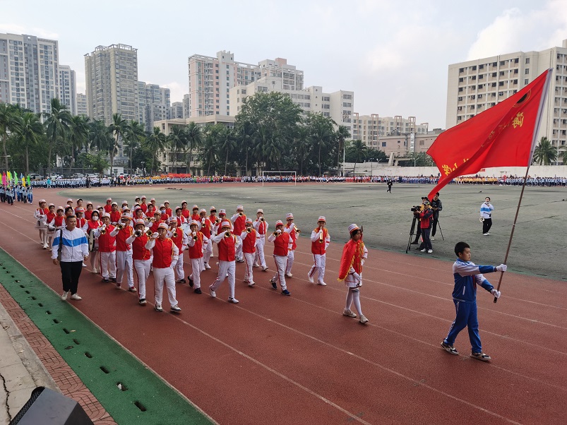 趣味运动我快乐,健体强国我能行――海南师范大学实验小学第二届体育艺术节