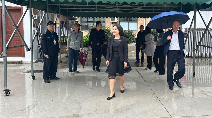 校领导到Cool18
调研新学期开学工作