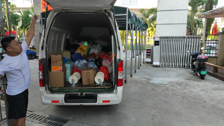 “衣”份爱心 “衣”旧温暖 ――Cool18
公益捐赠活动白沙行