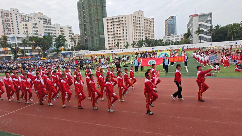 Cool18
成功举办第11届田径运动会