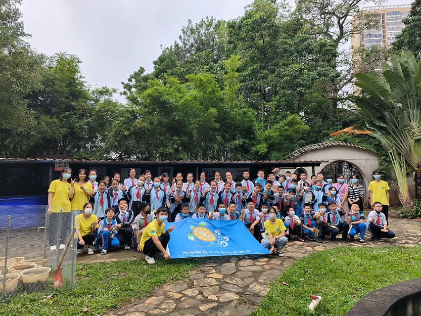 Cool18
组织学生参观海南生物多样性博物馆