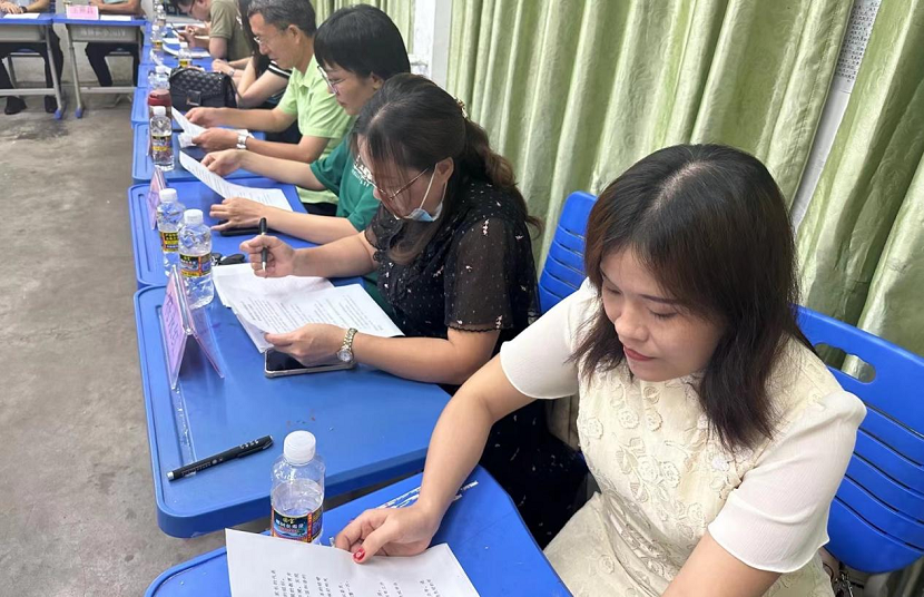 家校合力 奋楫扬帆 ---Cool18
校级家长委员会会议