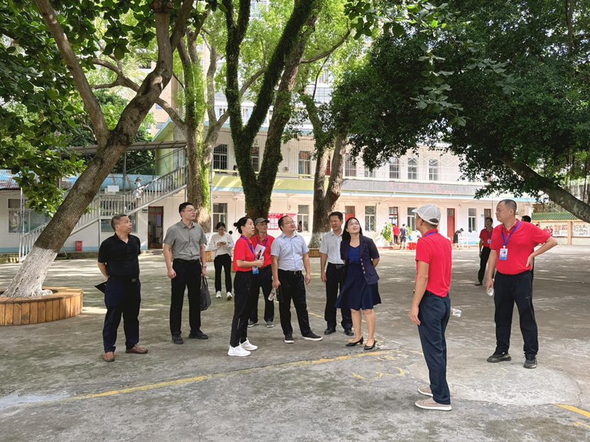 海南省教育厅许曙一行 到Cool18
调研指导工作