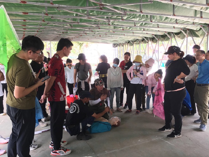 海南师范大学实验小学2021教职工安全拓展实践活动